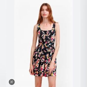 NWT FRENCH CONNECTION pleated floral dress with bustier detail